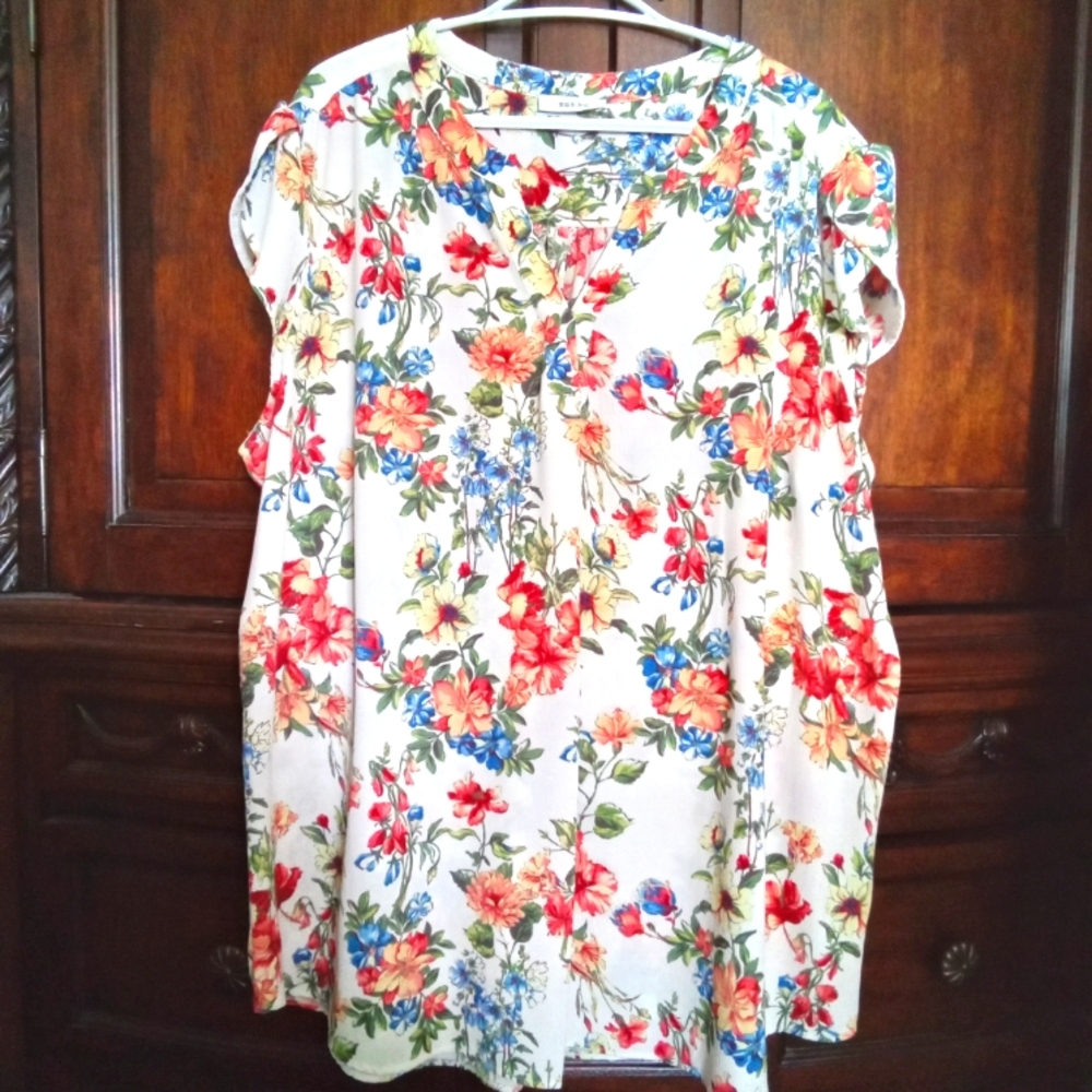 Mandee Women's White With Pretty Floral Flutter Sleeve V-Neckline Top